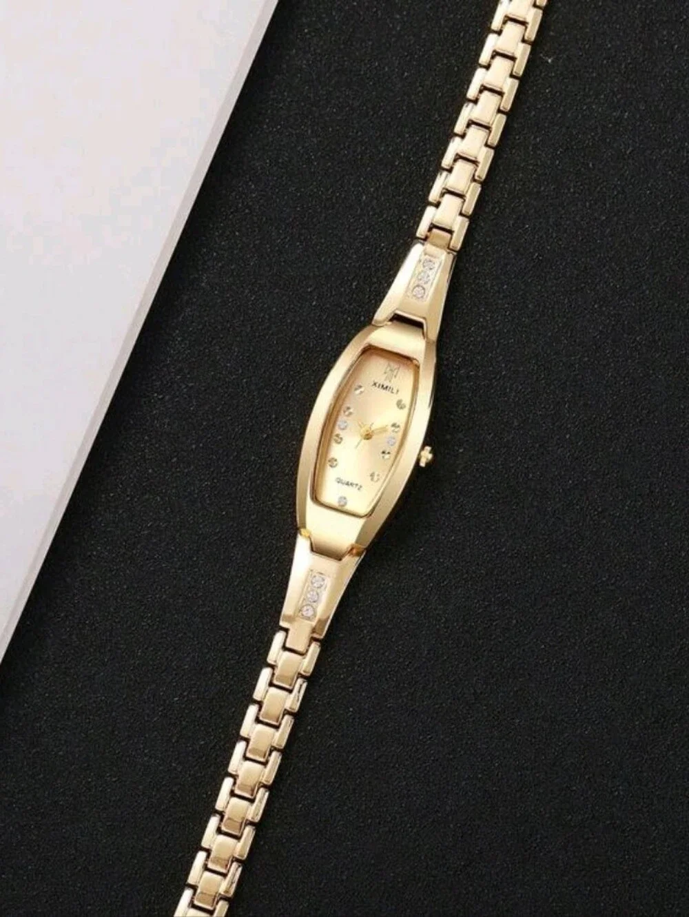 Women Gold Slim Elegant  CLassy Quartz Watch